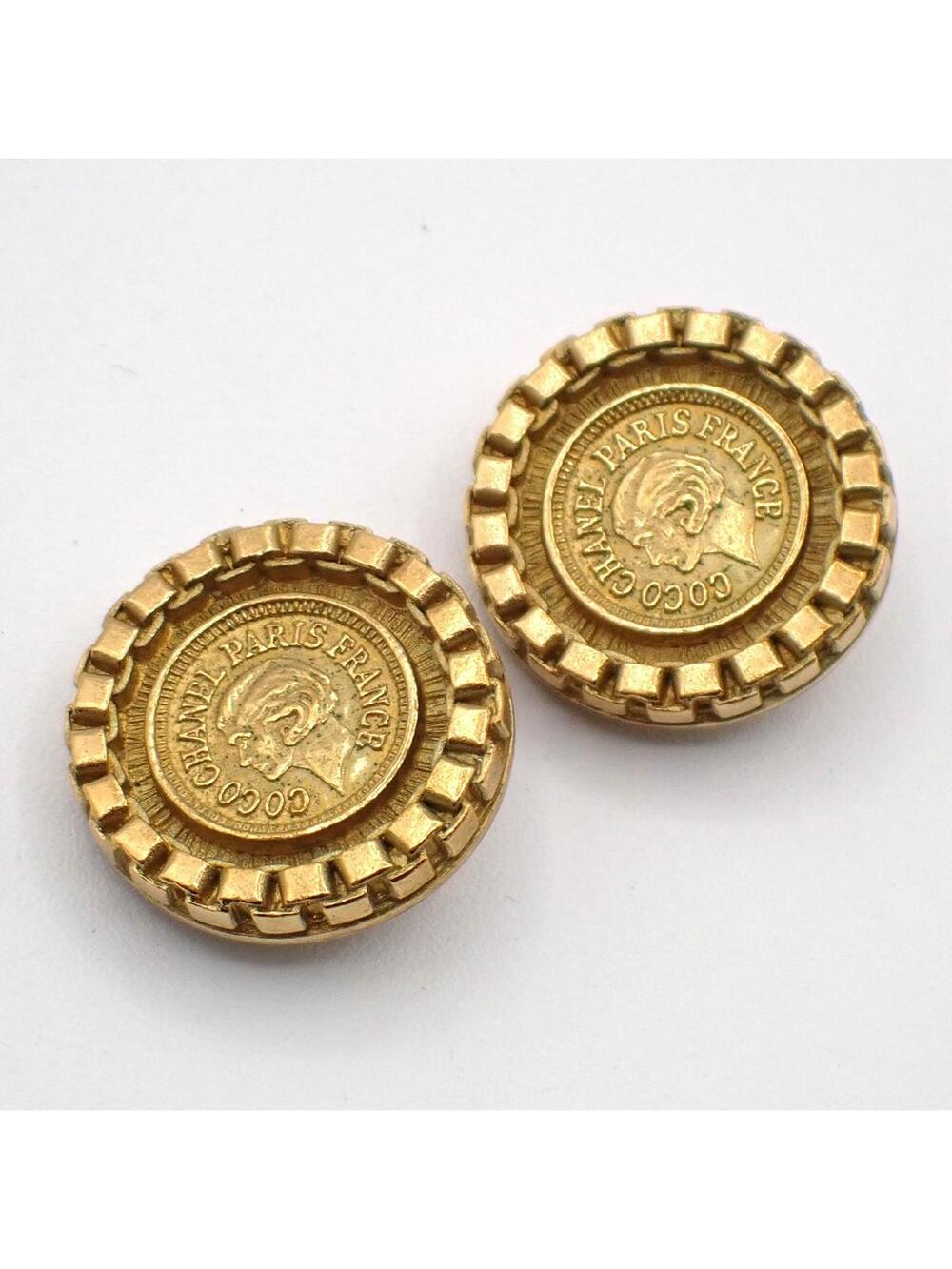 Chanel Cc Logo Round Button Earrings #264507C23B
